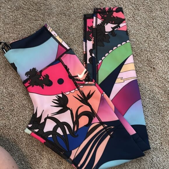 Nike Dri-Fit Epic Luxe Icon Clash Women's XS - Picture 3 of 3